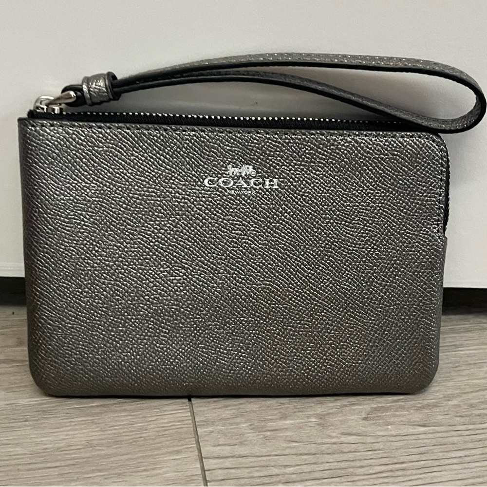 COACH leather corner zipper wristlet metallic grey